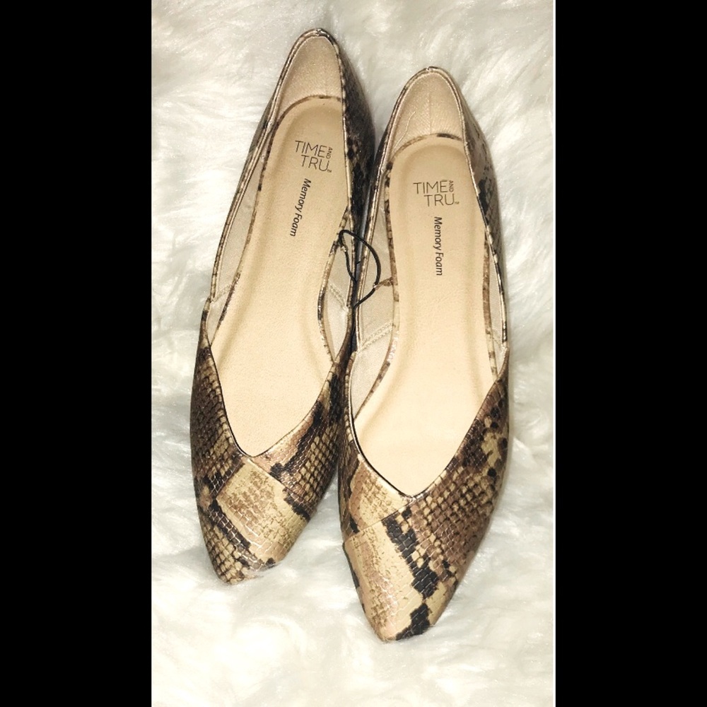 Pointed Toe Snake Flats - Picture 7 of 9